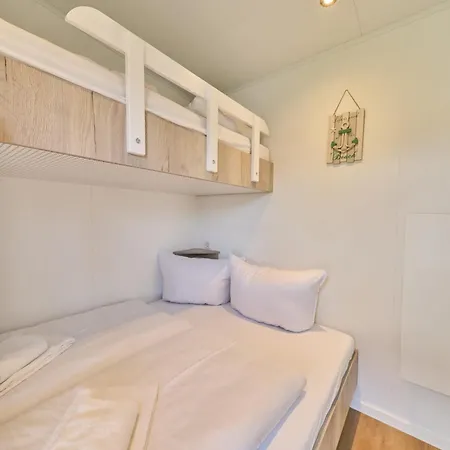 Ostseecamp Duenenglueck 펜션 *